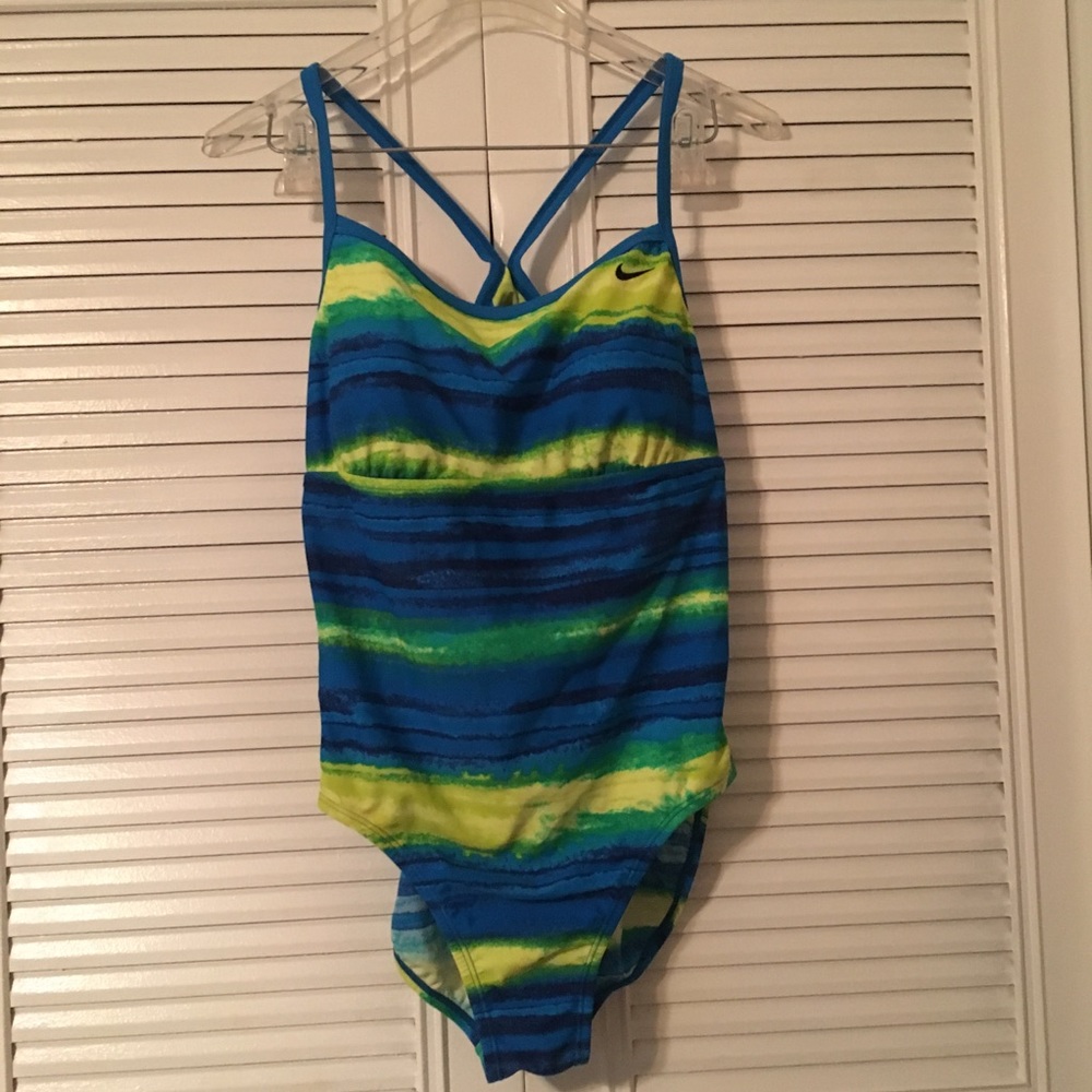 NWOT Nike one piece swimsuit